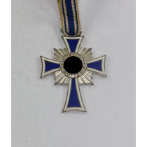 Mutterkreuz in Silber, 16. Dezember 1938 Adolf Hitler