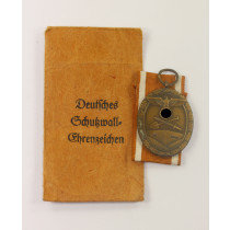  Deutsches Schutzwall-Ehrenzeichen, in Verleihungstüte, L. Chr. Lauer Nürnberg/Berlin