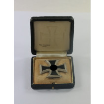  Eisernes Kreuz 1. Klasse 1939, Hst. 7 und L/13 (Doppelhersteller) (!), im Etui Paul Meybauer Berlin