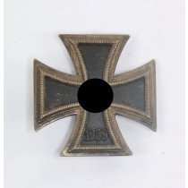  Eisernes Kreuz 1. Klasse 1939, Hst. L/10 Mikropunze (Deschler & Sohn, München)