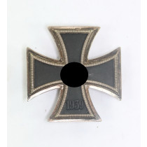  Eisernes Kreuz 1. Klasse 1939, Hst. L/52, zentral (C.F. Zimmermann, Pforzheim)