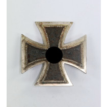  Eisernes Kreuz 1. Klasse 1939, Walter & Henlein, Gablonz (Bodenfund)