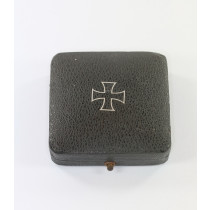  Etui Eisernes Kreuz 1. Klasse 1939, gewölbter Deckel