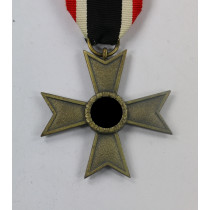  Kriegsverdienstkreuz 2. Klasse, Hst. 107 (Carl Wild, Hamburg)
