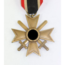  Kriegsverdienstkreuz 2. Klasse mit Schwertern, ohne Hersteller (Buntmetall)