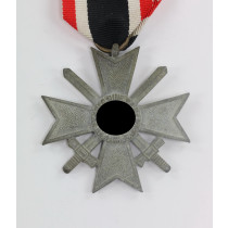  Kriegsverdienstkreuz 2. Klasse mit Schwertern, ohne Hersteller (Zink)