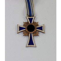 Mutterkreuz in Bronze, Der Deutschen Mutter