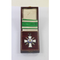  Sachsen, Albrechtsorden Ritterkreuz 2.Klasse mit Schwerter, Hst. R, im Etui (A.R.2.), G.A. Scharfenberg Dresden Seestr. 16 C.E. Kunath Ordensband Lager Dresden Altmarkt 2 