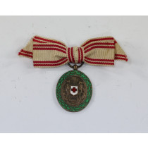 Österreich, 16 mm Miniatur Silberne Ehrenmedaille vom Roten Kreuz 1864 - 1914