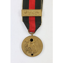 Anschlußmedaille Sudetenland (1. Oktober 1938), mit Spange Pragerburg