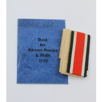 Band des Eisernen Kreuzes 2. Klass 1939, in Verleihunhstüte, Carl Koblauch Seidenbandfabrik Berlin