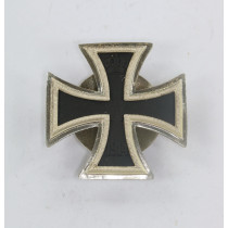 Eisernes Kreuz 1. Klasse 1914, in der Form von 1939, an Schraubscheibe, Hst. L/52 (C.F. Zimmermann, Pforzheim)