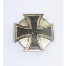 Eisernes Kreuz 1. Klasse 1914, Otto Schickle, Pforzheim, einteilig, an Schraube und Scheibe (magnetisch)