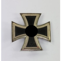 Eisernes Kreuz 1. Klasse 1939, Hst. 26, Gravur (!)