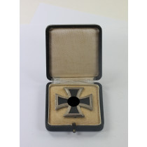  Eisernes Kreuz 1. Klasse 1939, Hst. 20 (C.F. Zimmermann, Pforzheim), im Etui