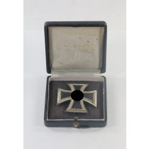 Eisernes Kreuz 1. Klasse 1939, Hst. L/11, im Etui mit schwarzen Inlet