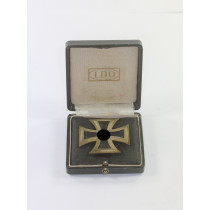  Eisernes Kreuz 1. Klasse 1939, Hst. L/12, an Schraubscheibe, im LDO Etui