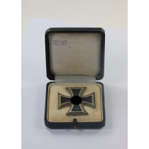  Eisernes Kreuz 1. Klasse 1939, Hst. L/13, im LDO Etui 1. Form, L/13