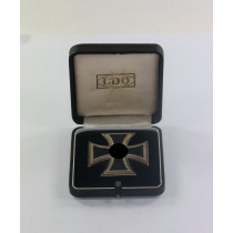  Eisernes Kreuz 1. Klasse 1939, Hst. L/16, an Schraubscheibe, im LDO Etui