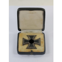 Eisernes Kreuz 1. Klasse 1939, Hst. L/54 (Halbkreis), im Etui