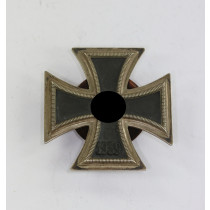 Eisernes Kreuz 1. Klasse 1939, Hst. L/57, an Schraubscheine