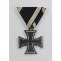 Eisernes Kreuz 2. Klasse 1914, an Drreiecksband (!)