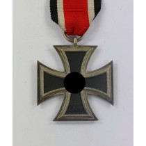 Eisernes Kreuz 2. Klasse 1939, Hst. 122 (J.J. Stahl, Straßburg)