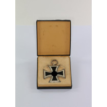 Eisernes Kreuz 2. Klasse 1939, Hst. L55 (!), im LDO-Etui L/55 
