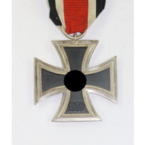  Eisernes Kreuz 2. Klasse 1939, Hst. 93 (Simm & Söhne, Gablonz)