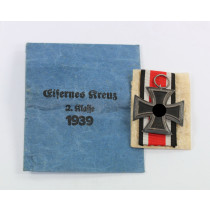 Eisernes Kreuz 2. Klasse 1939, in Verleihungstüte, Arbeitsgemeinschaft der Graveur-, Gold- und Silberschmiedeinnungen, Hanau am Main