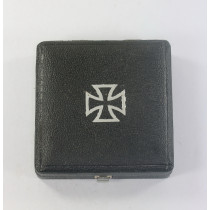 Etui Eisernes Kreuz 1. Klasse 1939, eckiger Drücker
