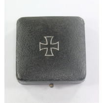 Etui Eisernes Kreuz 1. Klasse 1939, gewölbter Deckel
