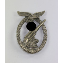 Flak Kampfabzeichen der Luftwaffe, Hst. C.E. Juncker Berlin SW68, (J.2), Neusilber