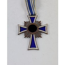 Mutterkreuz in Bronze
