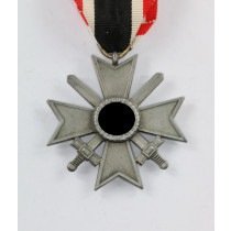 Kriegsverdienstkreuz 2. Klasse mit Schwertern, Hst. 107