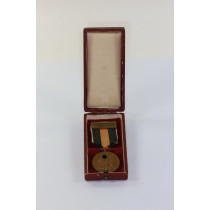 Anschlußmedaille Sudetenland (1. Oktober 1938), mit Spange Pragerburg, im Etui