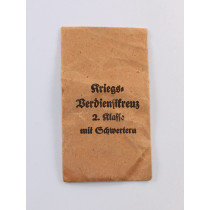 Verleihungstüte Kriegsverdienstkreuz 2. Klasse mit Schwertern, Türks Witwe