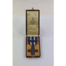 Italien, Kriegsverdienstkreuz "VE III" Merito Digvera, im Etui Cravanzola Succ. E. Gardino Gioielleria Roma
