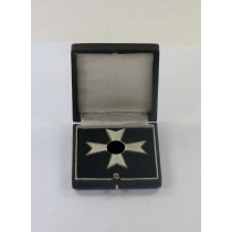 Kriegsverdienstkreuz 1. Klasse, Hst. 50 (Karl Gschiermeister, Wien), im Etui