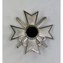 Kriegsverdienstkreuz 1. Klasse mit Schwertern, Hst. 43 (Julius Bauer Söhne, Zella-Mehlis)