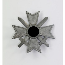  Kriegsverdienstkreuz 1. Klasse mit Schwertern, Hst. L/12 (C.E. Juncker, Berlin)