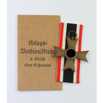 Kriegsverdienstkreuz 2. Klasse, Hst. 1, in Verleihungstüte