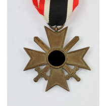 Kriegsverdienstkreuz 2. Klasse mit Schwertern, Buntmetall