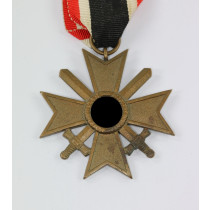 Kriegsverdienstkreuz 2. Klasse mit Schwertern, Buntmetall
