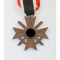 Kriegsverdienstkreuz 2. Klasse mit Schwertern, Buntmetall