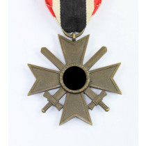 Kriegsverdienstkreuz 2. Klasse mit Schwertern, Buntmetall