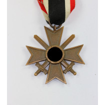 Kriegsverdienstkreuz 2. Klasse mit Schwertern, Buntmetall