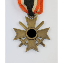 Kriegsverdienstkreuz 2. Klasse mit Schwertern, Buntmetall