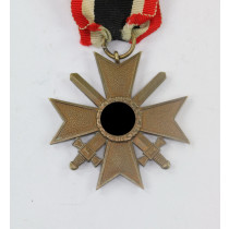  Kriegsverdienstkreuz 2. Klasse mit Schwertern, Buntmetall