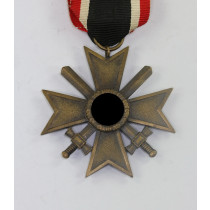  Kriegsverdienstkreuz 2. Klasse mit Schwertern, Buntmetall